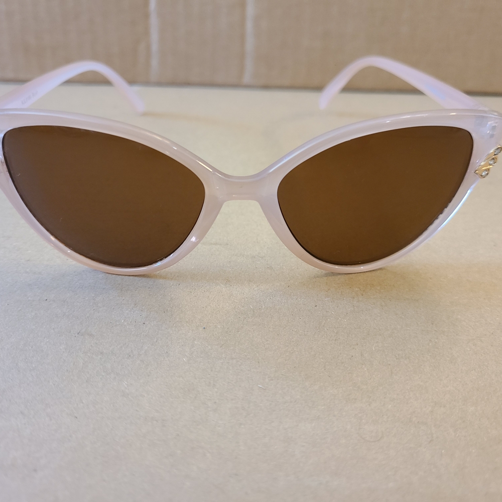 Kenneth Jay Lane Chic Pink Cat-Eye Sunglasses